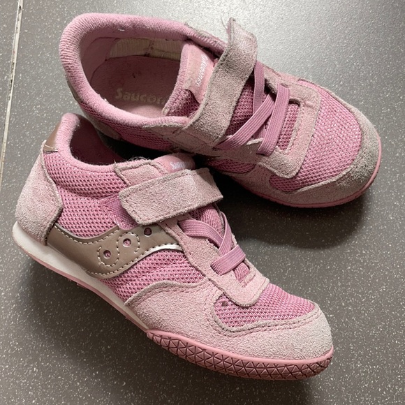 Saucony Other - Saucony real suede, orthopedic, leather, comfortable girl sneakers